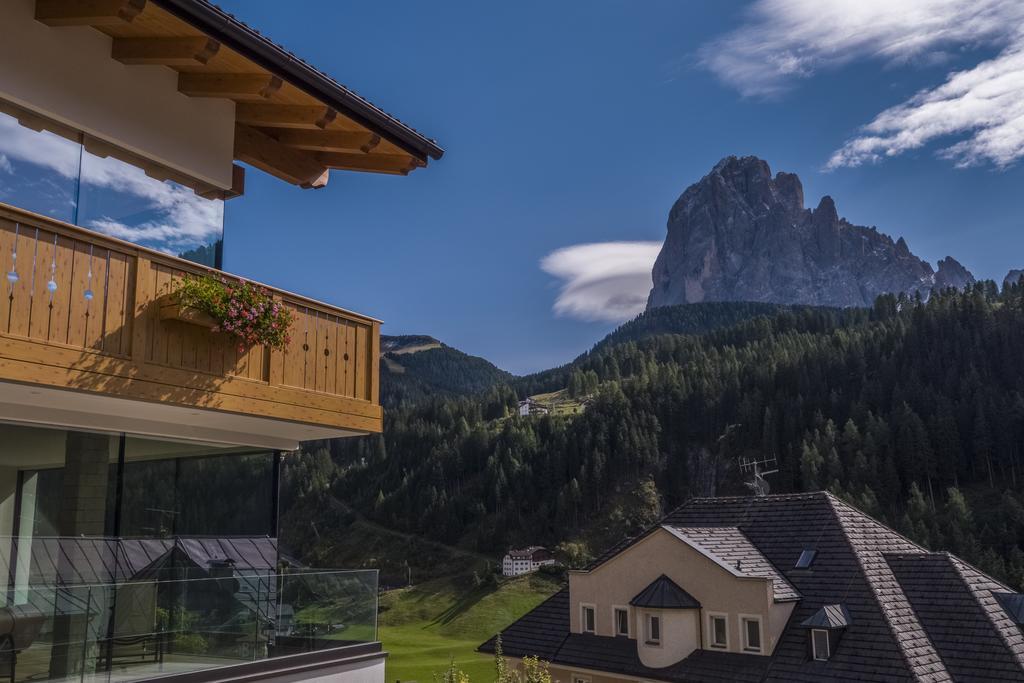 Hotel Garni Gardena - Appartments Santa Cristina Val Gardena Exterior photo